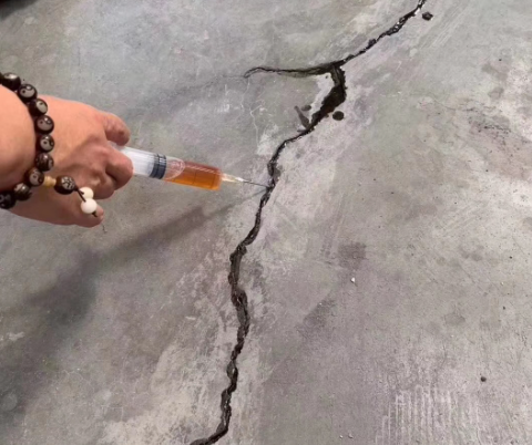 松山混凝土裂缝修补技术详解​